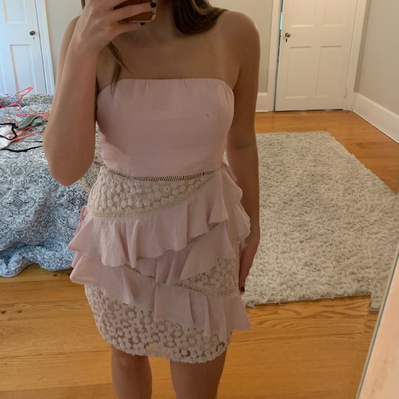 Ruffle dress with floral detailing - Picture 1 of 4